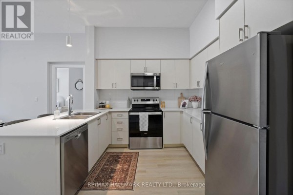Primary Bedroom - 506 - 70 Dean Avenue, Barrie, ON L4N0C2 Photo 4