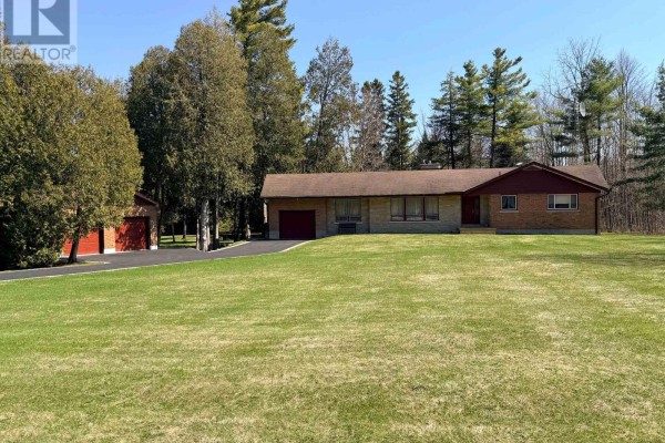 506 11th Concession Road E, Hamilton, ON, photo 2