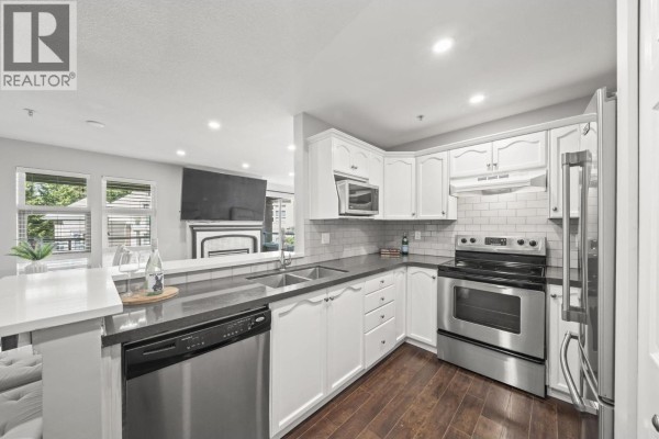 506 301 Maude Road, Port Moody, BC V3H5B1 Photo 2