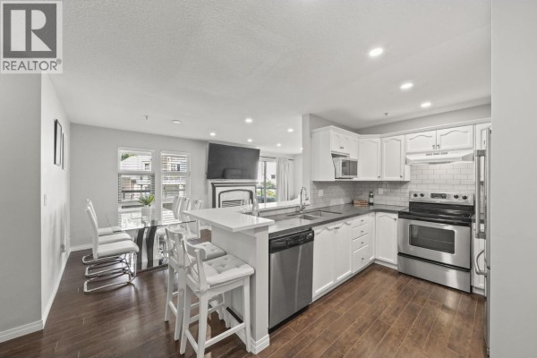 506 301 Maude Road, Port Moody, BC V3H5B1 Photo 3