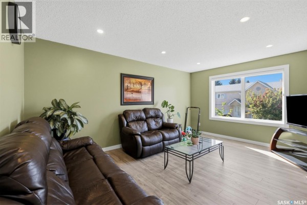 4pc Bathroom - 506 510 Perehudoff Crescent, Saskatoon, SK S7N4H6 Photo 5