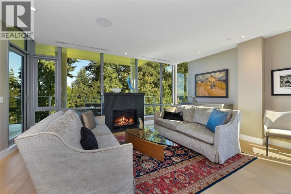 Balcony - 506 5388 Hill Rise Terr, Saanich, BC V8Y3K3 Photo 4