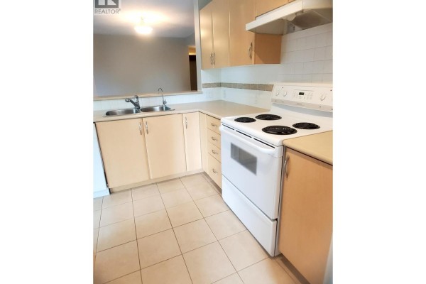 506 6659 Southoaks Crescent, Burnaby, BC V5E4M9 Photo 5