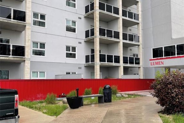 Eat in kitchen - 506 80 Barnes Street, Winnipeg, MB R3T5J2 Photo 2