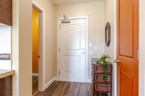506 8157 207 Street, Langley, BC V2Y0V4 Photo 2