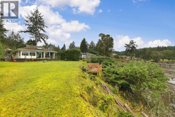 506 Arbutus Drive, Mayne Island, BC V0N2J1 Photo 3
