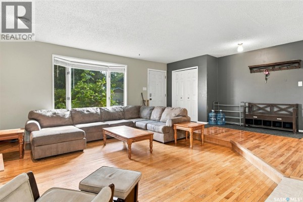 Kitchen - 506 David Knight Way, Saskatoon, SK S7K5M4 Photo 3