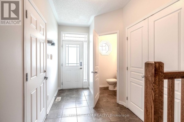 506 Pepperville Crescent, Ottawa, ON, photo 2