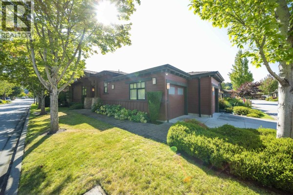 5066 Springs Boulevard, Delta, BC V4M0A7 Photo 4