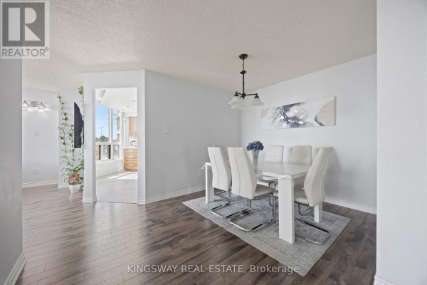 Kitchen - 507 - 12 Laurelcrest Street, Brampton, ON L6S5Y4 Photo 3