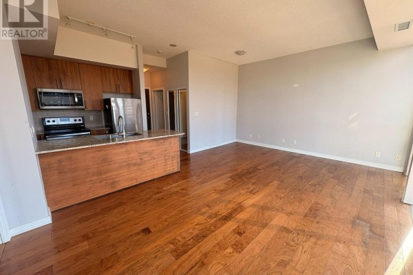 Living room - 507 - 4099 Brickstone Mews, Mississauga, ON L5B0G2 Photo 5
