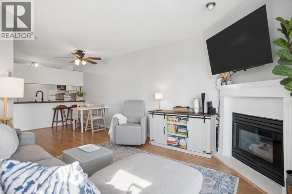507 135 Eleventh Street, New Westminster, BC V3M4C7 Photo 3