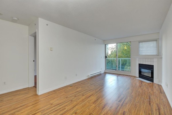 507 9830 Whalley Boulevard, Surrey, BC V3T5S7 Photo 4