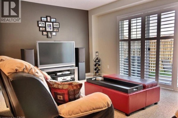 507 Beaumont Crescent, Kitchener, ON, photo 3