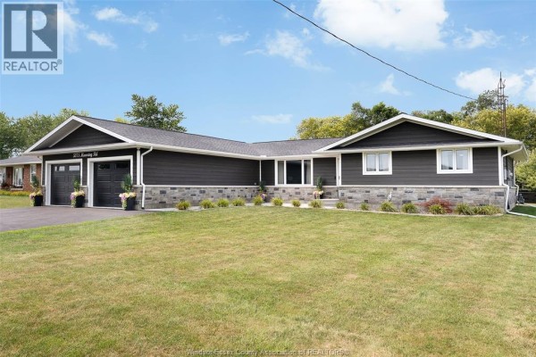 Sunroom - 5075 Manning Road, Tecumseh, ON N0R1K0 Photo 4