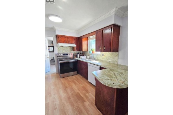 5075 Payne Street, Vancouver, BC V5R4J5 Photo 5
