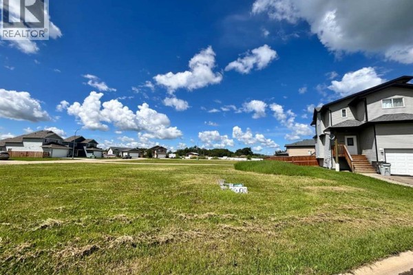 5076 Cornerstone Crescent, High Prairie, AB, photo 2