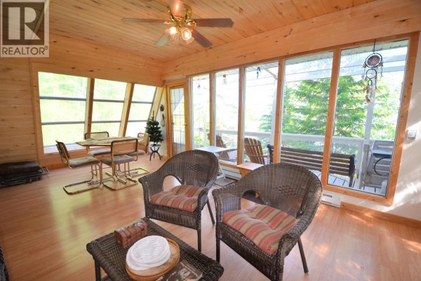 50760 Lloyd Drive, Cluculz Lake, BC, photo 3