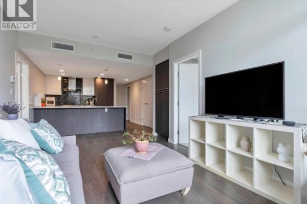 5077 Cambie Street, Vancouver, BC V5J0H7 Photo 4