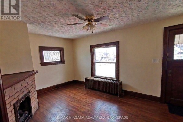 5078-5086 Fifth Avenue, Niagara Falls, ON L2E4S5 Photo 4