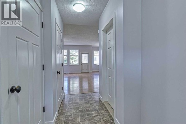 Kitchen - 508, 413 River Avenue, Cochrane, AB T4C0P2 Photo 4