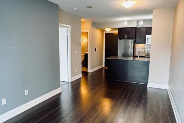 Kitchen - 508 - 18 Graydon Hall Drive, Toronto, ON M3A0A4 Photo 4