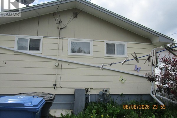 3pc Bathroom - 508 6th Avenue W, Assiniboia, SK S0H0B0 Photo 5