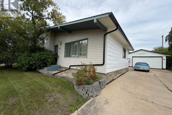 Bedroom - 508 7 Avenue, Beaverlodge, AB T0H0C0 Photo 3