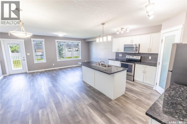 Laundry room - 508 940 Bradley Street, Moose Jaw, SK S6H5S3 Photo 5