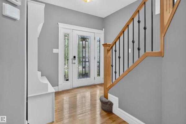 Family room - 5080 Sunview Dr, Sherwood Park, AB T8H0K1 Photo 4