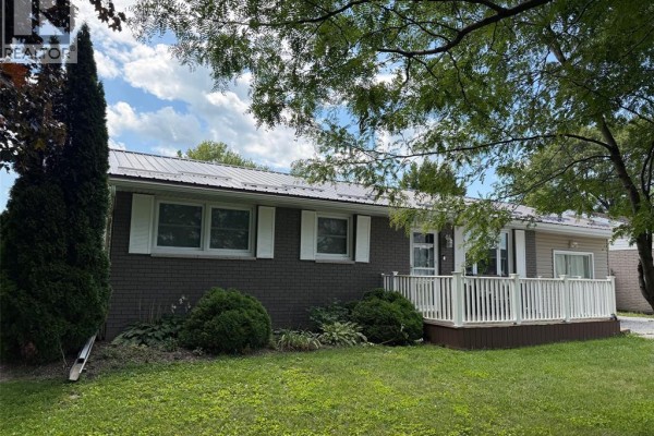 4pc Bathroom - 5081 Dufferin Avenue, Wallaceburg, ON N8A4N2 Photo 2