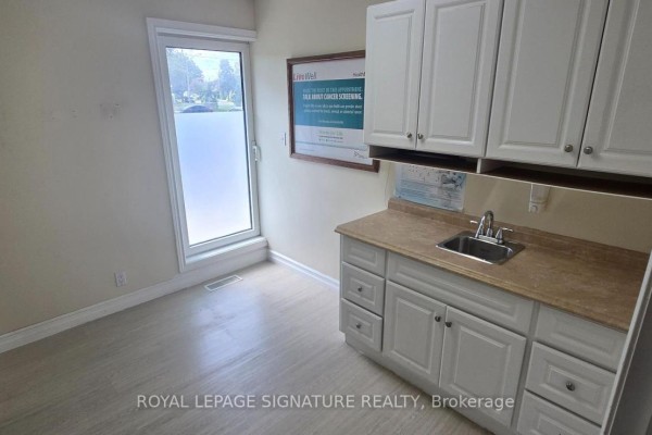 5085 Mclaughlin Road, Mississauga, ON L5R1B6 Photo 3