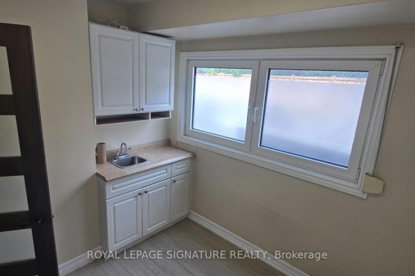 5085 Mclaughlin Road, Mississauga, ON L5R1B6 Photo 5