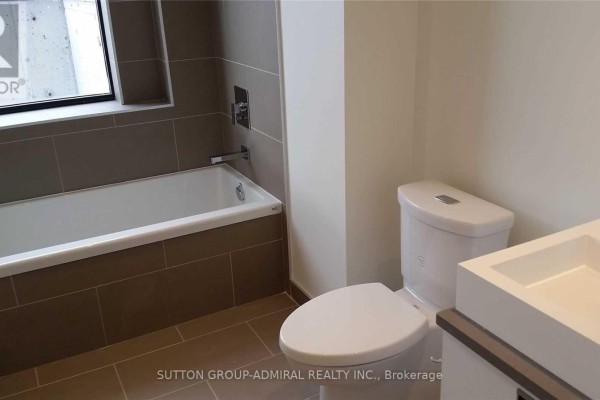 509 - 246 Logan Avenue, Toronto, ON M4M1J2 Photo 5