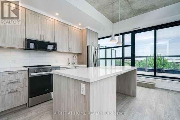 Foyer - 509 - 2946 Dundas Street W, Toronto, ON M6P1Y8 Photo 5