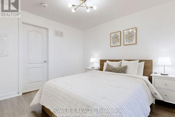 Kitchen - 509 - 30 Dunsheath Way, Markham, ON L6B1N3 Photo 2