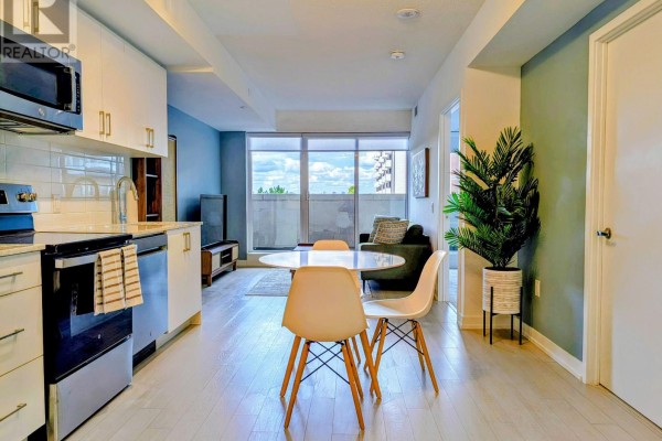 Kitchen - 509 - 4010 Eglinton Avenue W, Toronto, ON M9A0G5 Photo 4