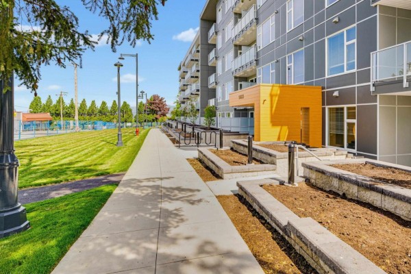 509 10838 Whalley Boulevard, Surrey, BC V3R0G8 Photo 5