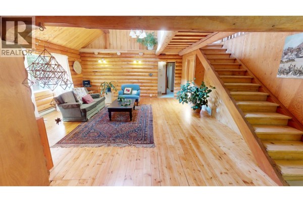 Living room - 5092 Quesnel-hixon Road, Quesnel, BC V2J6Y7 Photo 4
