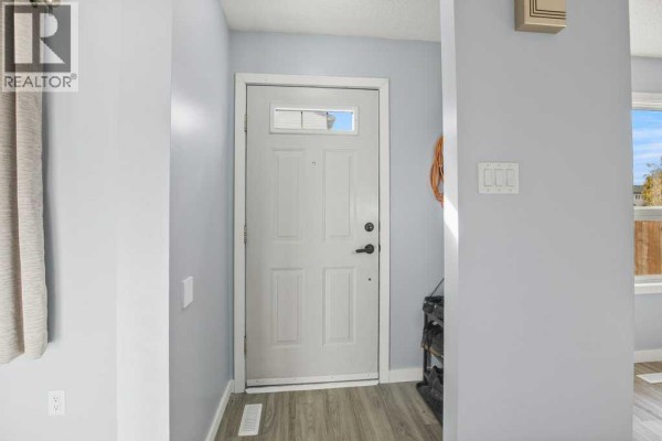 Kitchen - 51, 31 Alford Avenue, Red Deer, AB T4R1G9 Photo 2