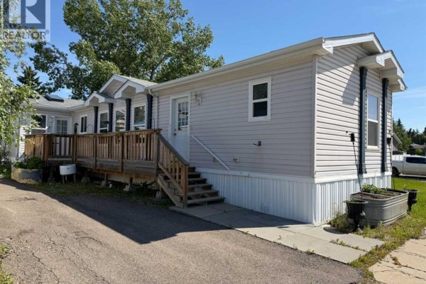 #51, 5800 46 Street, Olds, AB, photo 2