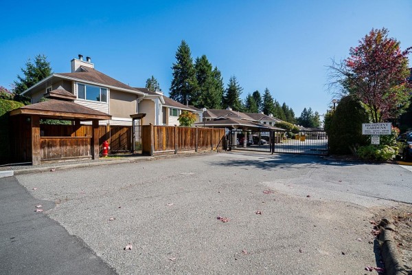 51 14840 100 Avenue, Surrey, BC V3R9M3 Photo 2