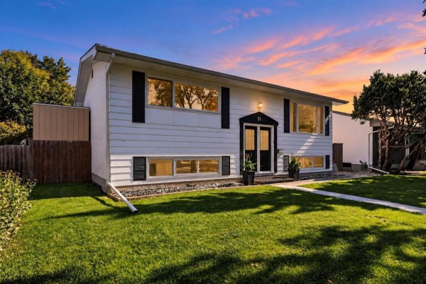 51 Ashern Road, Winnipeg
