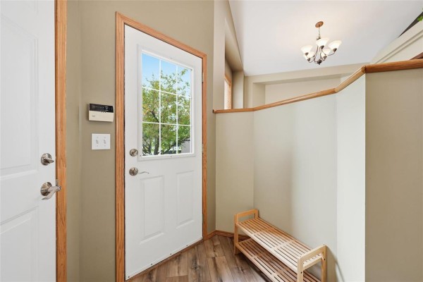 Primary Bedroom - 51 Briarlynn Road, Winnipeg, MB R3T6A3 Photo 4