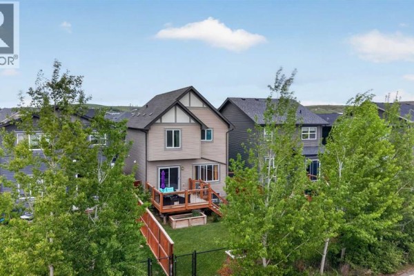 Kitchen - 51 Buckskin Way, Cochrane, AB T4C2P1 Photo 2