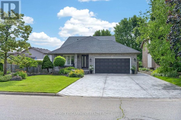 51 Cabriolet Crescent, Hamilton, ON, photo 2