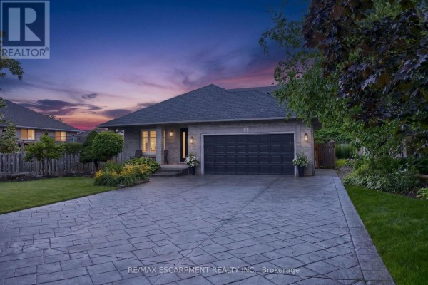 51 Cabriolet Crescent, Hamilton, ON, photo 3