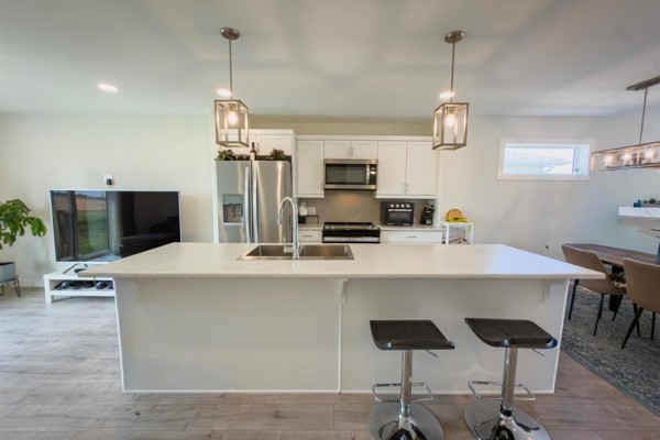 4pc Bathroom - 51 Feathertail Way, New Bothwell, MB R0A1C0 Photo 4