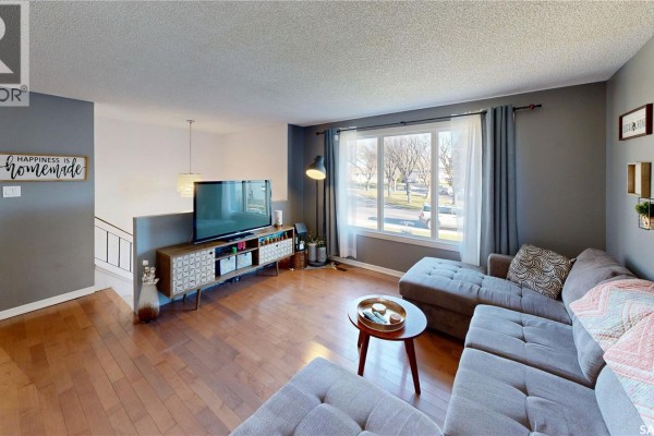 Dining room - 51 French Crescent, Regina, SK S4R6N3 Photo 3