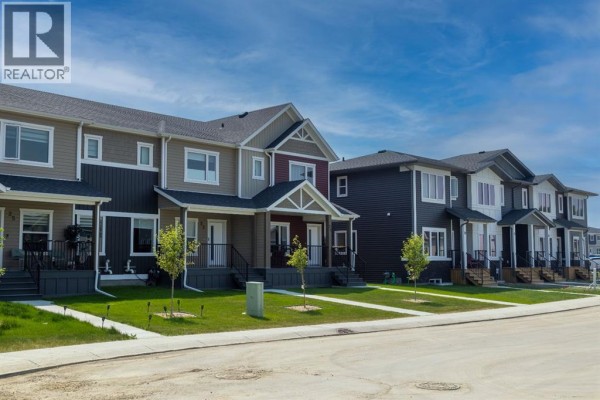 51 Gray Close, Sylvan Lake, AB T4S2N8 Photo 5